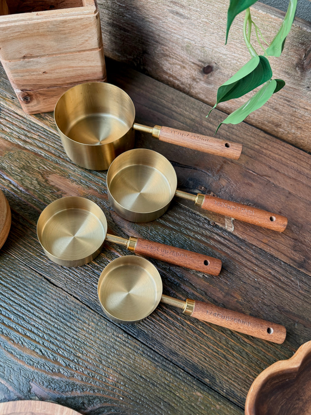 Wooden Handle Measuring Cups
