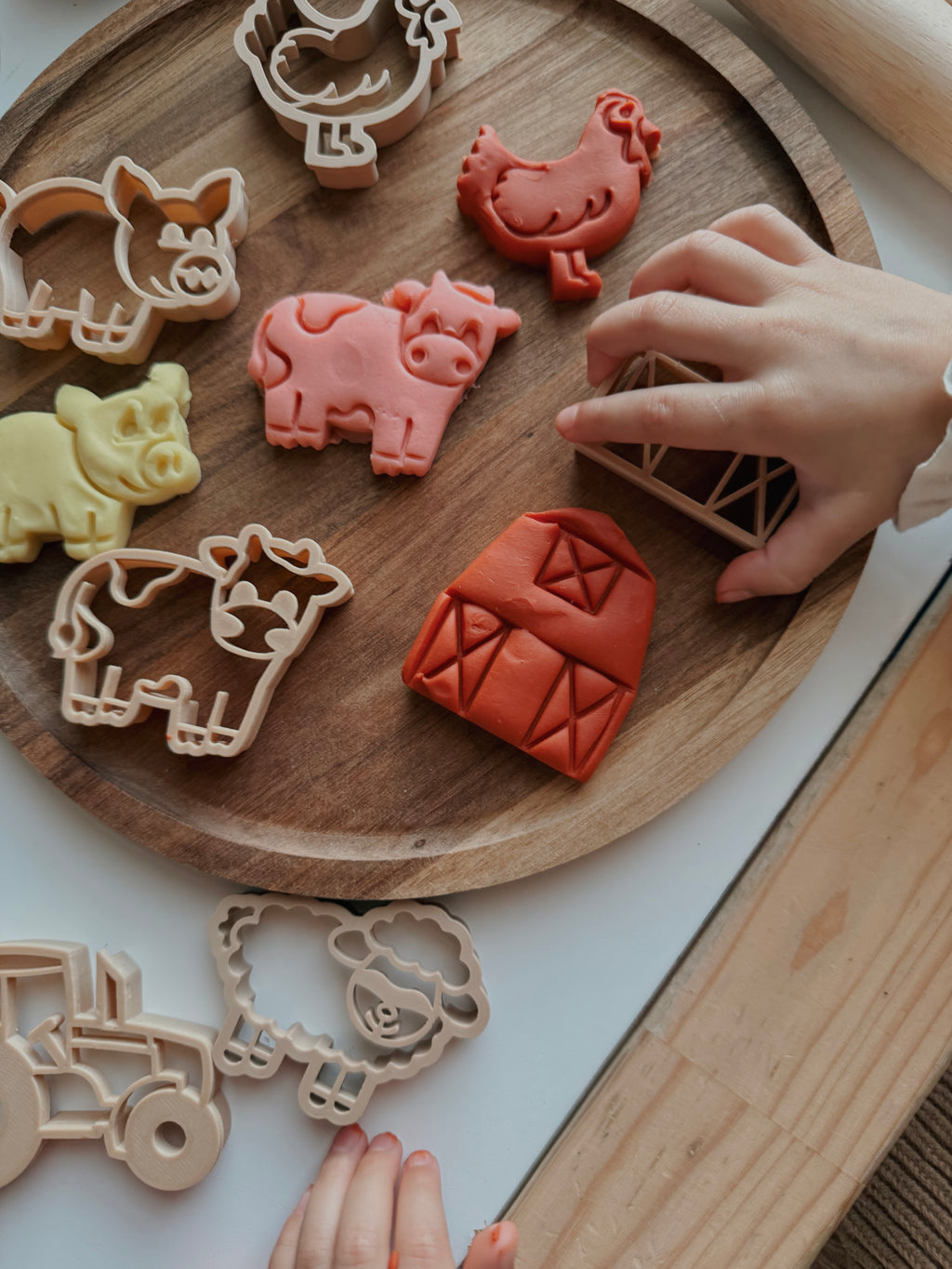 Farm Dough Cutter Set